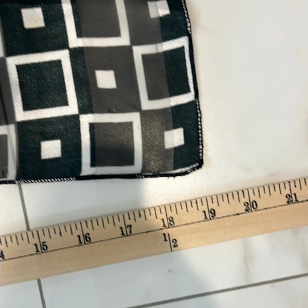 Black and White Vintage Geometric Scarf